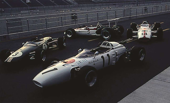 LEGENDINĖS LENKTYNĖS